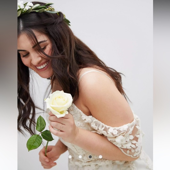 ASOS DESIGN Curve Floral Lace Bandeau Maxi Wedding Dress size 22 NWT - Picture 2 of 10
